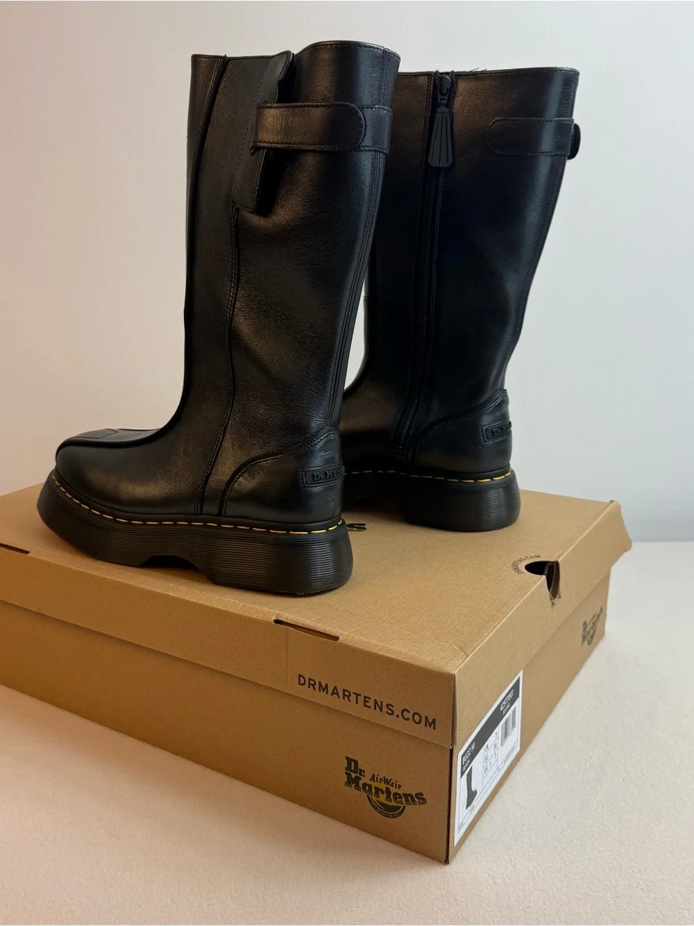 Dr. Martens Buzz Hi Boots black eclipse